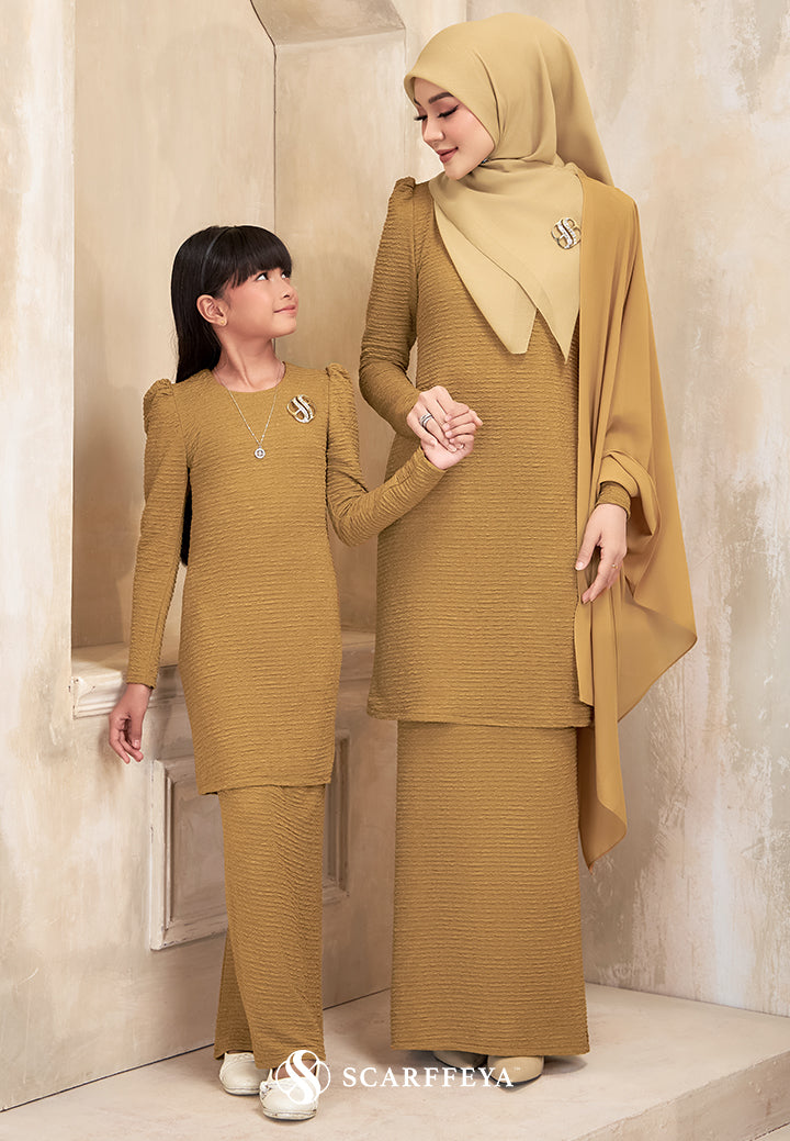 PRE ORDER AMMARA KURUNG (GOLD BROWN)