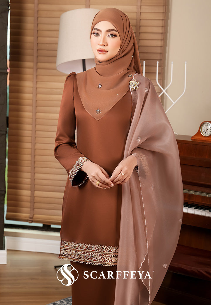 PIETRA KURUNG MODEN (DARK BROWN)