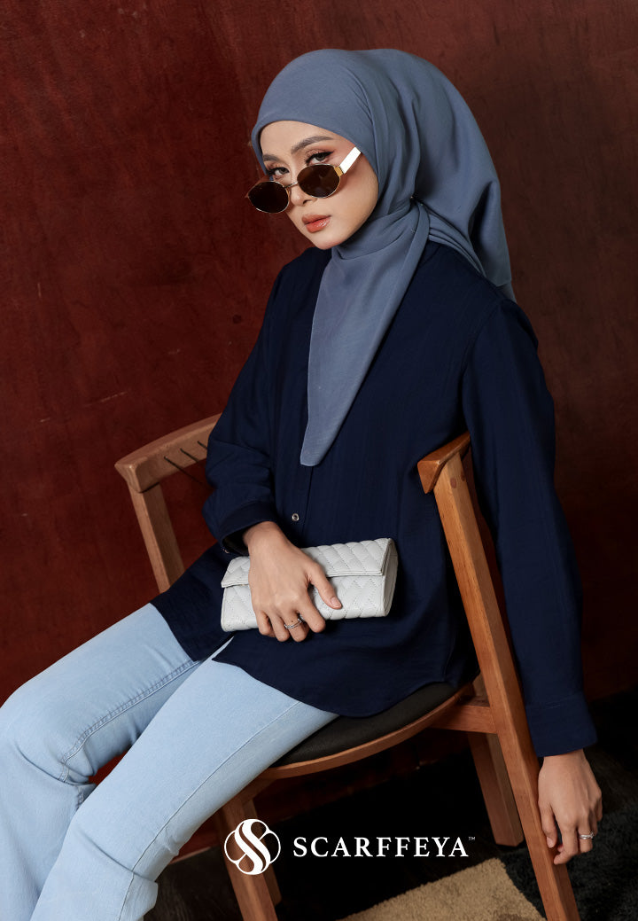 YUNA LINEN BLOUSE (NAVY BLUE)